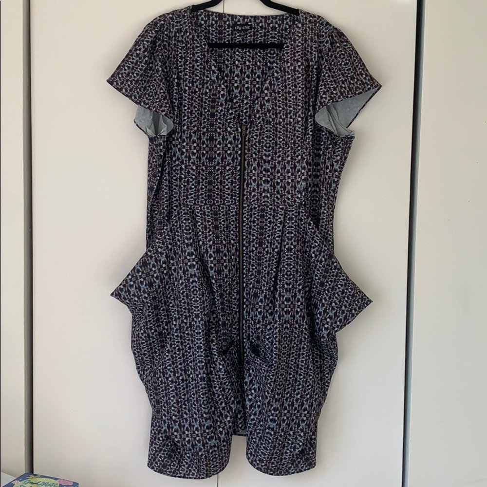 City Chic XL graphic print zip-up pocket dress